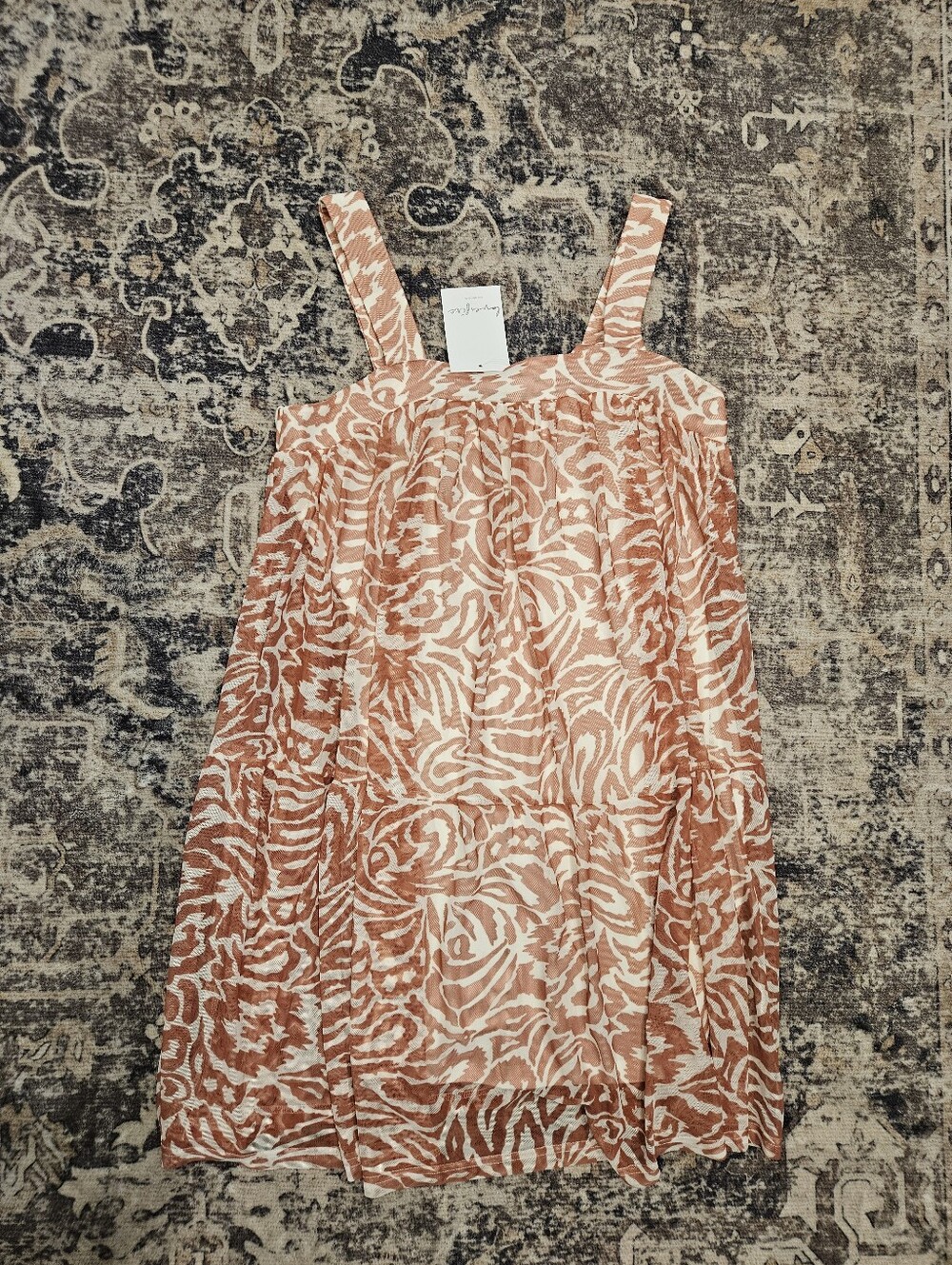 NWT Love Fire Womens M Abstract Vacation Dress FLOWY  Feminine Resortwear